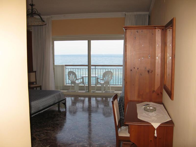 Costa Azzurra image
