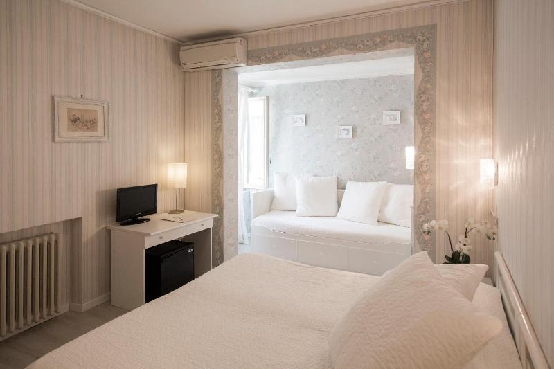 Du Parc image