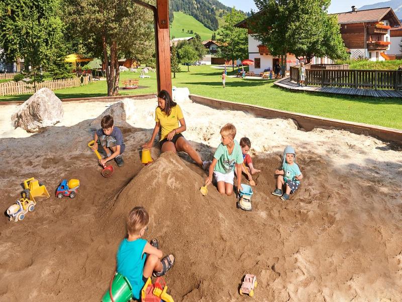 Familotel Sonnberg Ferienanlage image