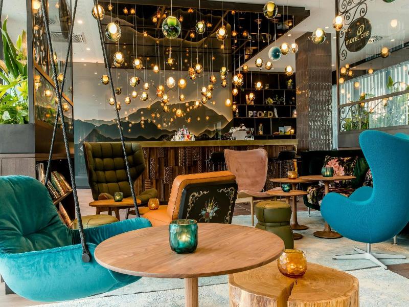 Motel One Salzburg-Süd image