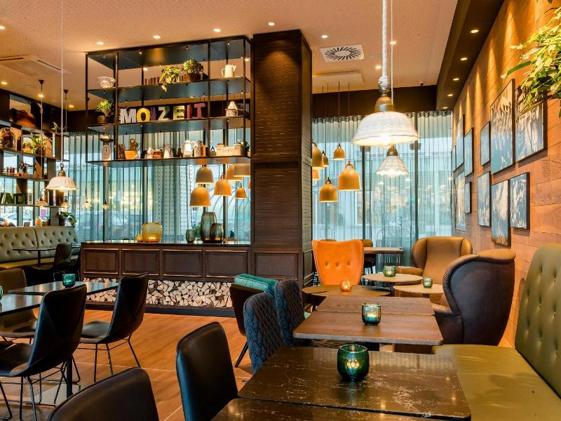 Motel One Salzburg-Süd image