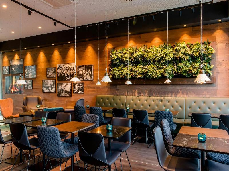 Motel One Salzburg-Süd image
