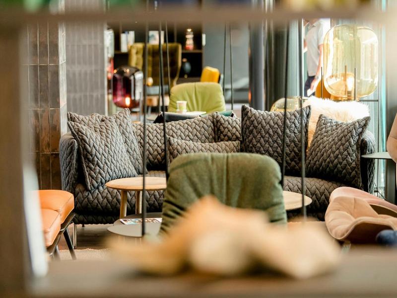 Motel One Salzburg-Süd image