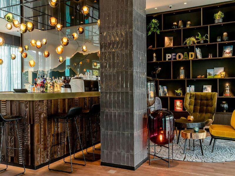 Motel One Salzburg-Süd image
