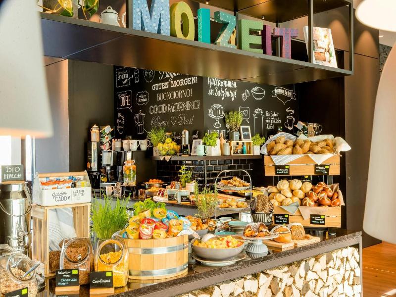 Motel One Salzburg-Süd image