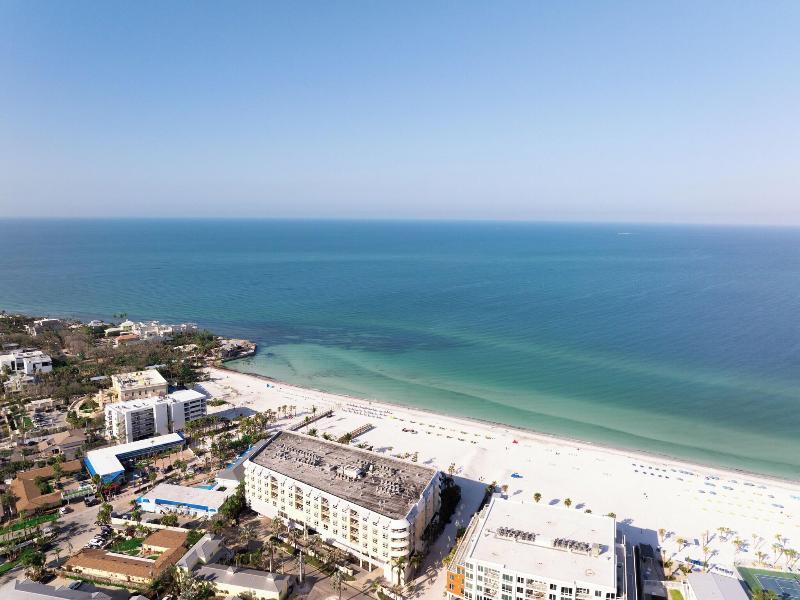 Captiva Beach Resort image