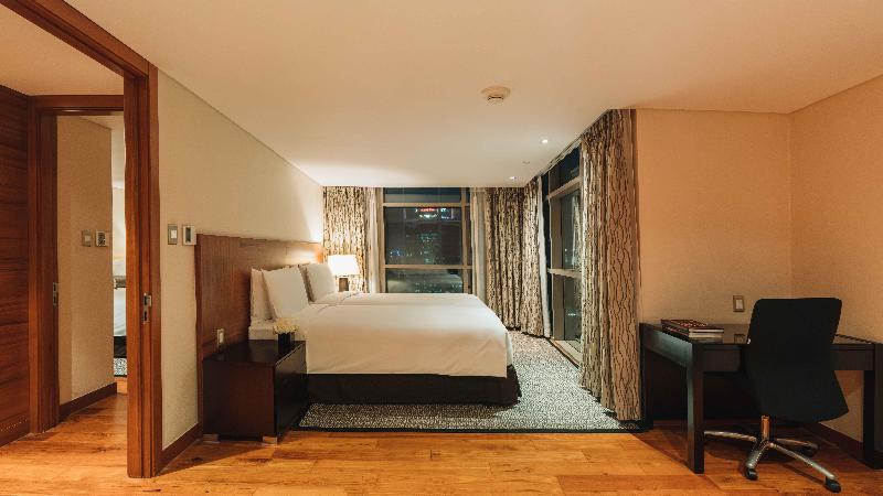 JW Marriott Hotel & Suites Saigon image