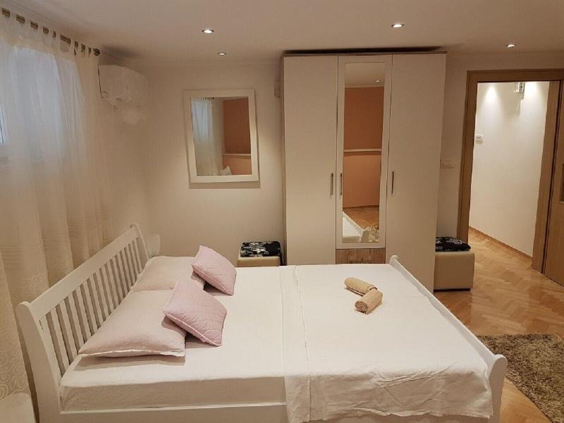 Guest House Vlado image