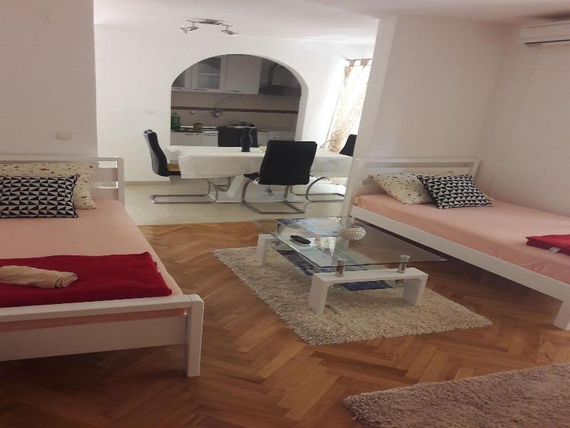 Guest House Vlado image