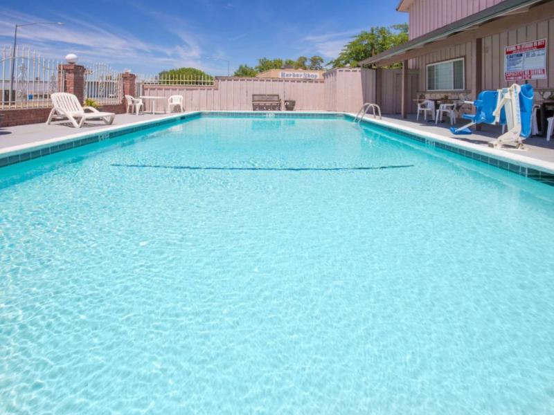 Days Inn by Wyndham Oroville image
