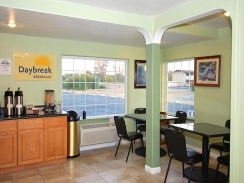 Days Inn by Wyndham Oroville image