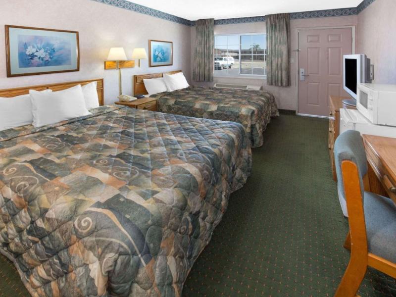 Days Inn by Wyndham Oroville image