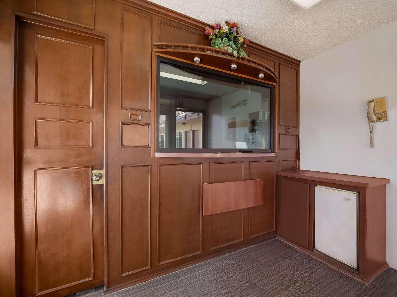 Knights Inn San Bernardino image
