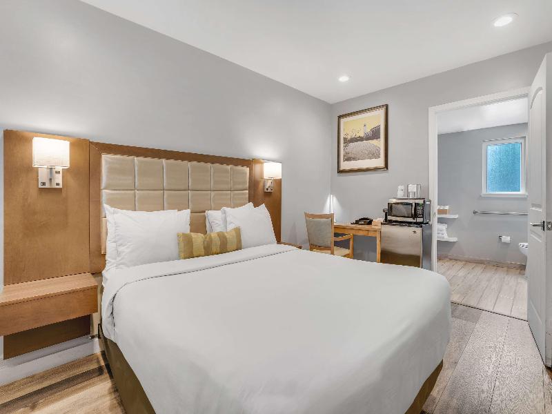 Sather Berkeley SureStay Collection by BW image