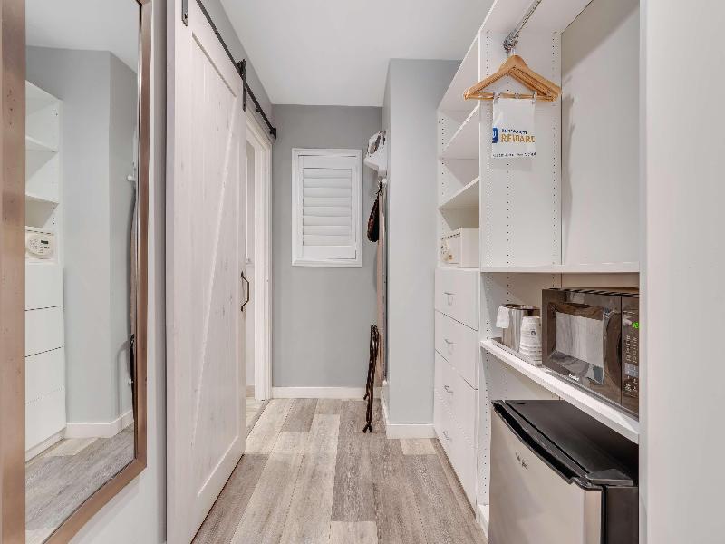 Sather Berkeley SureStay Collection by BW image