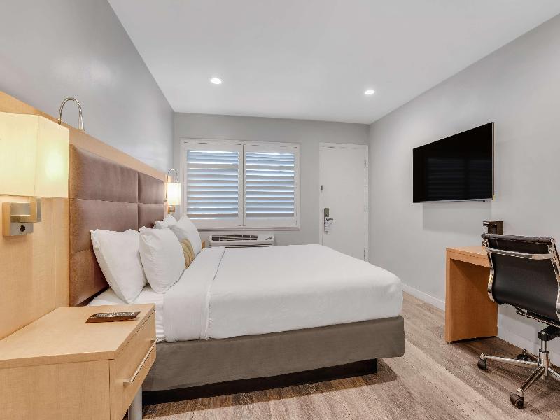 Sather Berkeley SureStay Collection by BW image