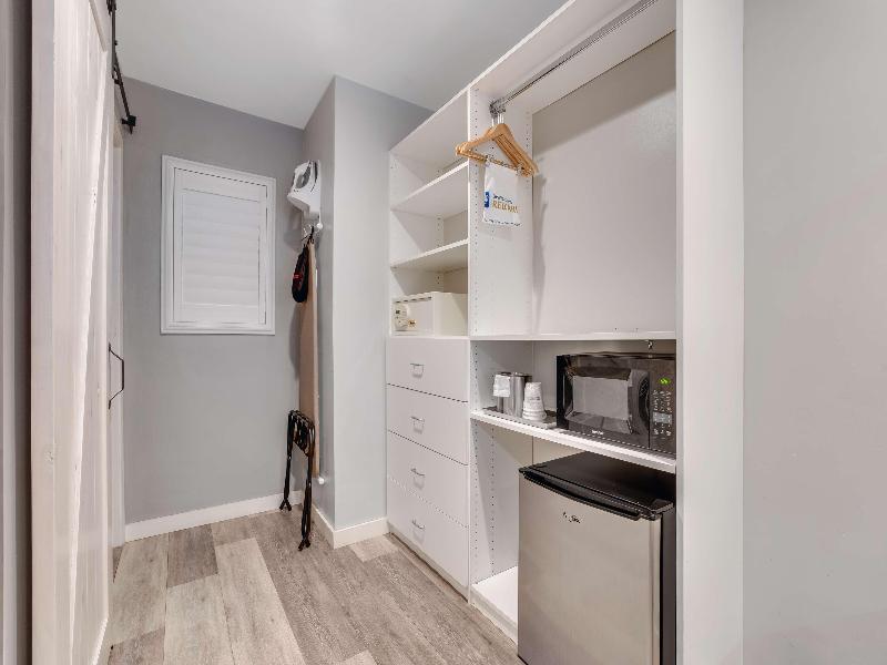 Sather Berkeley SureStay Collection by BW image