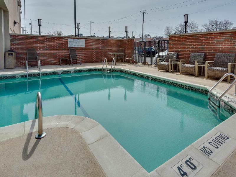Drury Inn & Suites Near Forest Park image