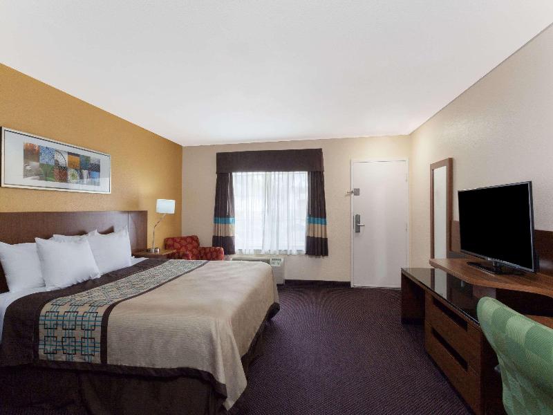 Days Inn by Wyndham Mission Valley Qualcomm image