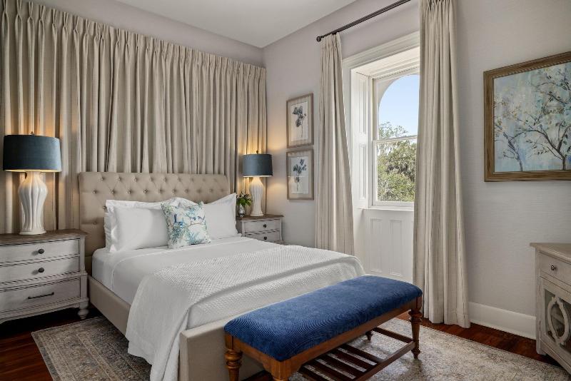 Hamilton-Turner Inn image