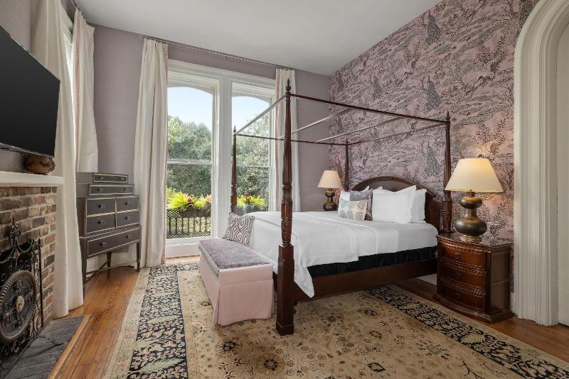 Hamilton-Turner Inn image