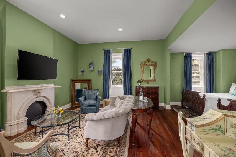 Hamilton-Turner Inn image