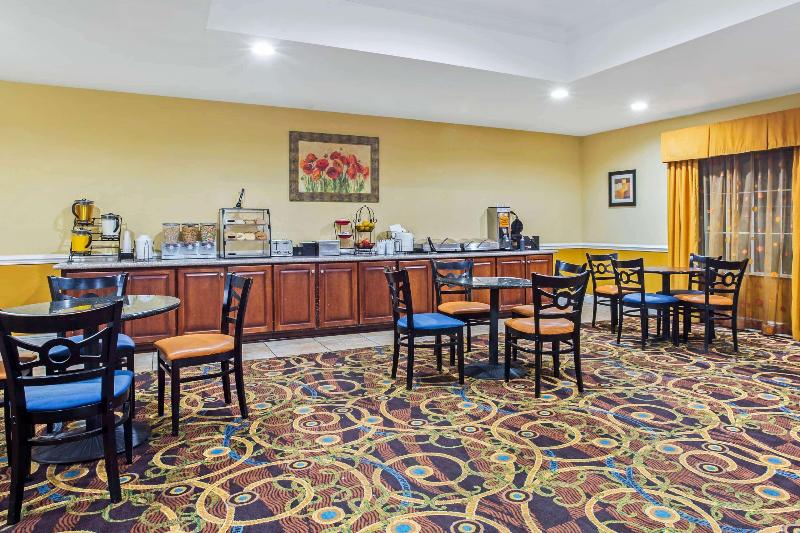 La Quinta Inn & Suites North Mobile - Satsuma image