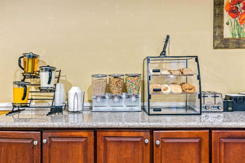 La Quinta Inn & Suites North Mobile - Satsuma image
