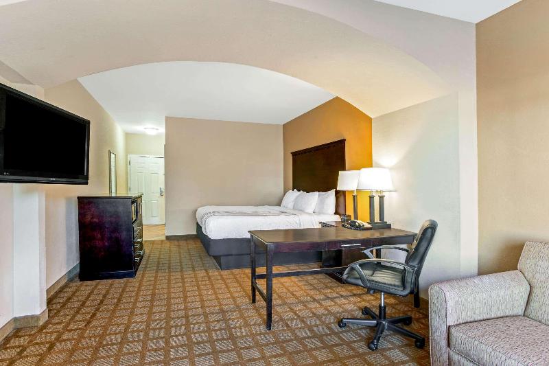 La Quinta Inn & Suites North Mobile - Satsuma image