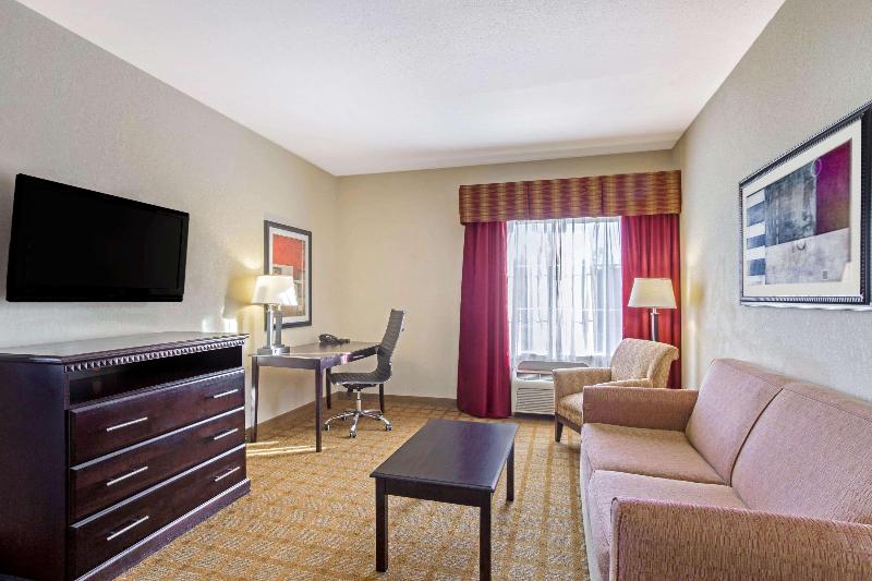 La Quinta Inn & Suites North Mobile - Satsuma image