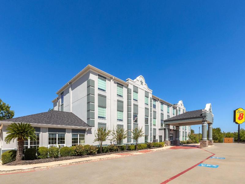 Super 8 By Wyndham San Antonio/Alamodome Area image