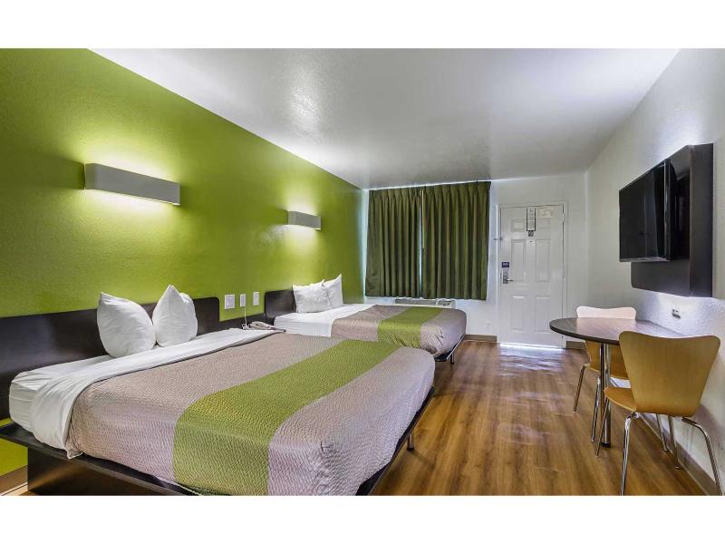 Motel 6 San Marcos, TX - North image