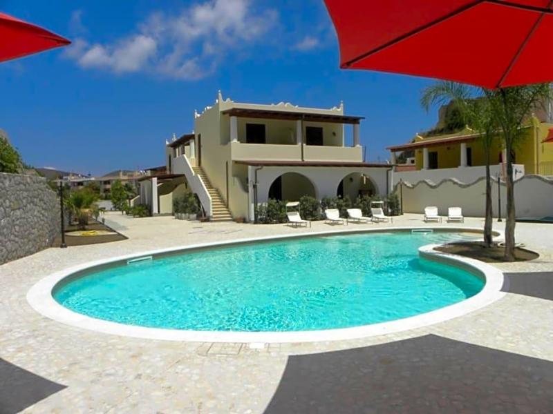 Hotel Borgo Eolie image
