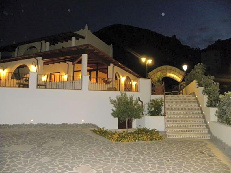 Hotel Borgo Eolie — general view