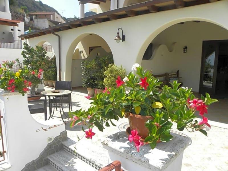 Hotel Borgo Eolie image