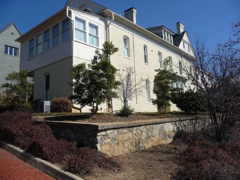 Frederick House image