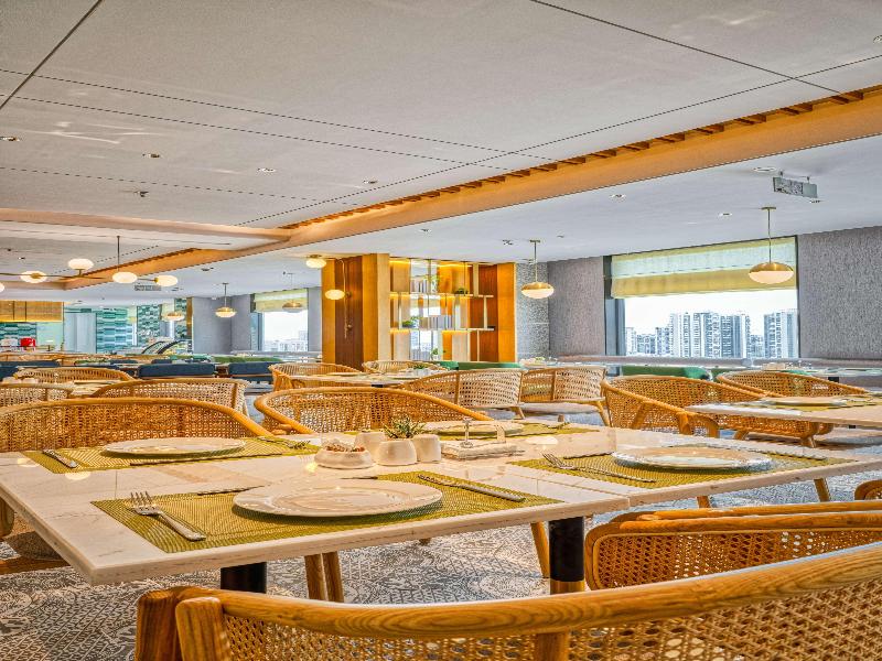 Maple Leaf City Hotel image