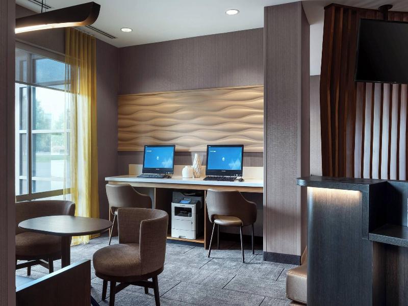 Springhill Suites Syracuse Carrier Circle