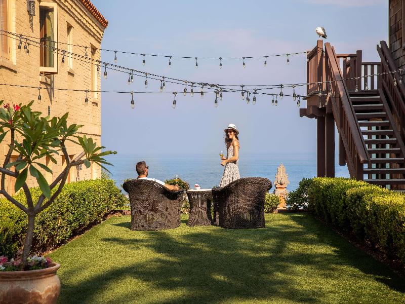 Pantai Inn image
