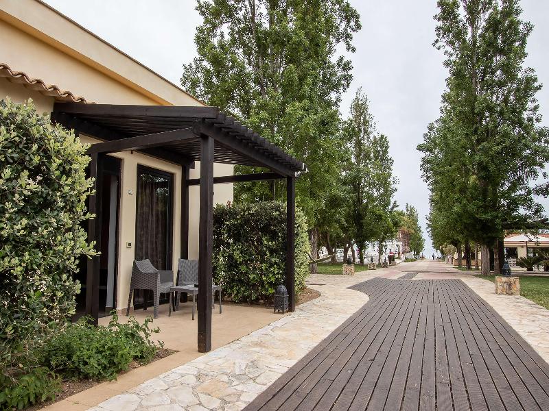 Le Dune Resort Bw Signature Collection image