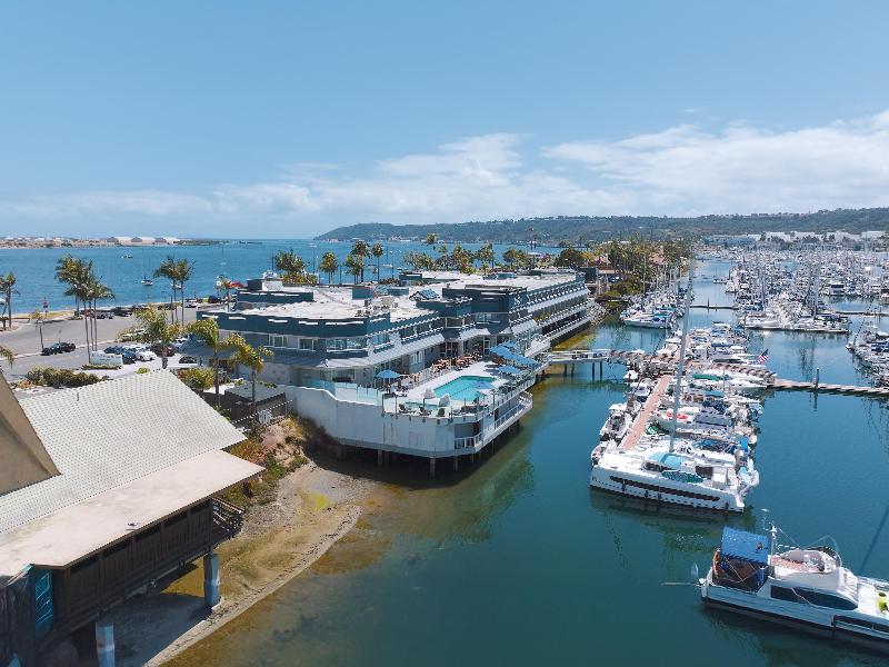 Bay Club & Marina image