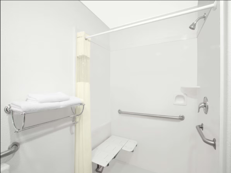 Howard Johnson & Suites by Wyndham St. George image