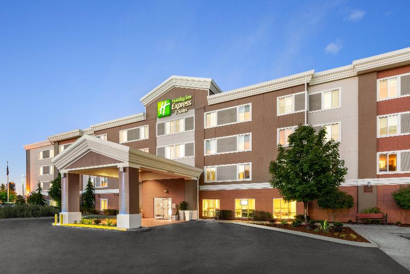 Holiday Inn Express Hotel & Suites Sumner image