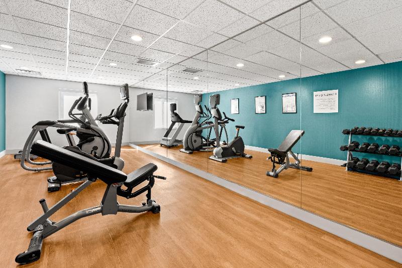 Holiday Inn Express Hotel & Suites Sumner image