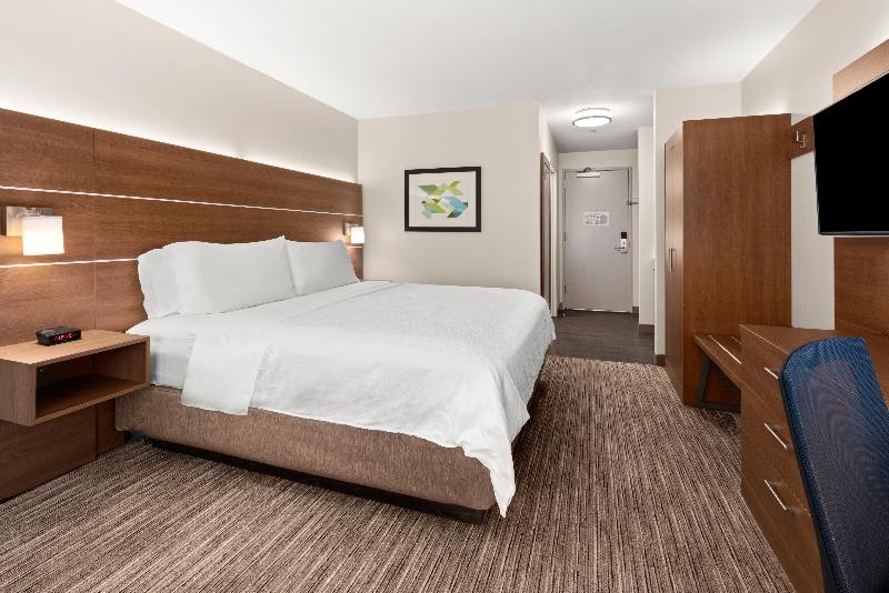 Holiday Inn Express Hotel & Suites Sumner photo 15