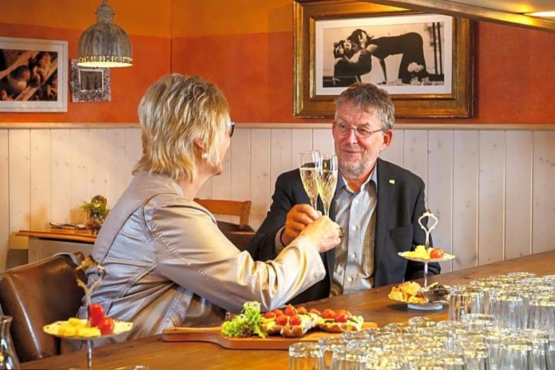 HOTEL RESTAURANT ZUM BECK image