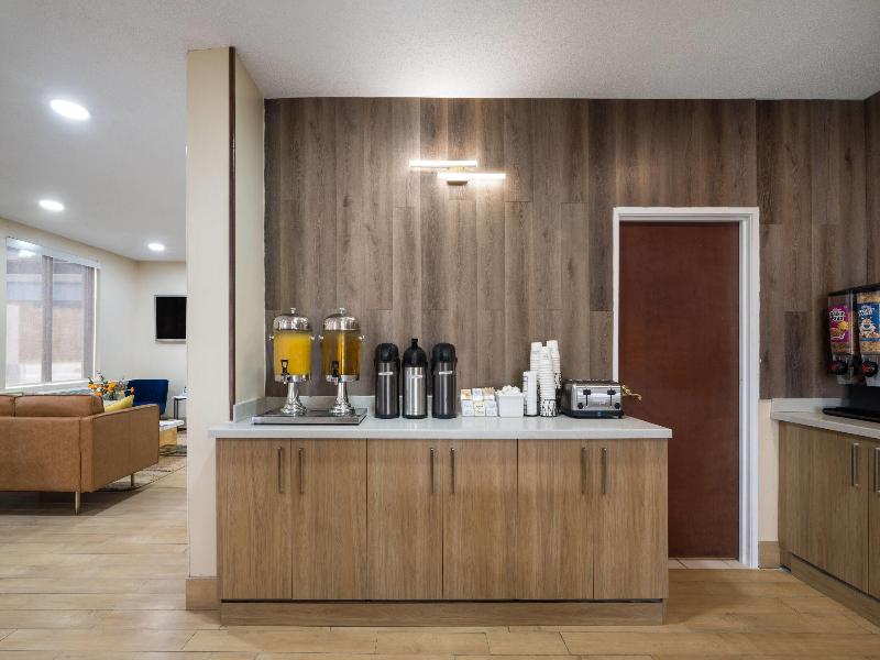 Baymont By Wyndham Savannah/Garden City image