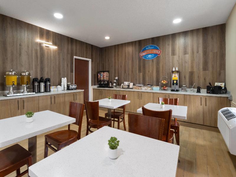 Baymont By Wyndham Savannah/Garden City image