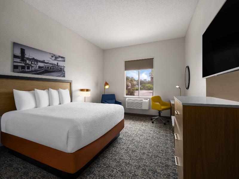 Baymont By Wyndham Savannah/Garden City image