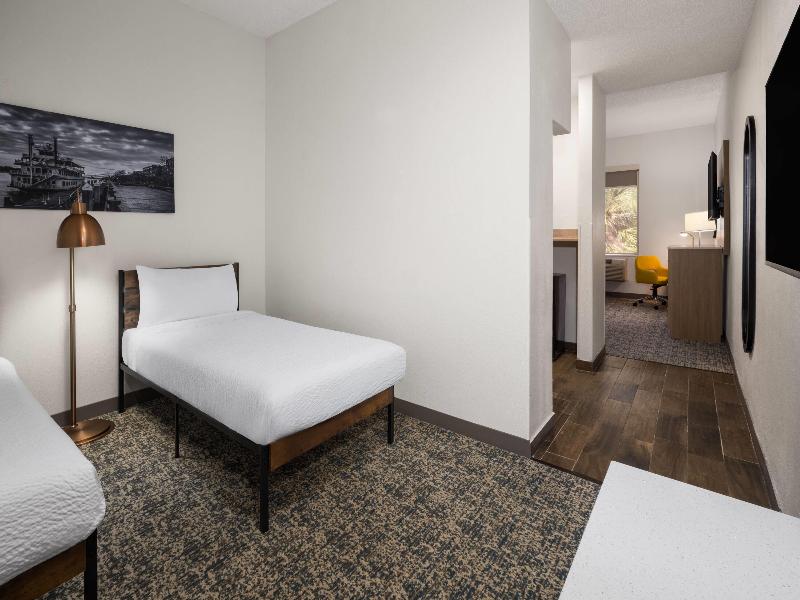 Baymont By Wyndham Savannah/Garden City image